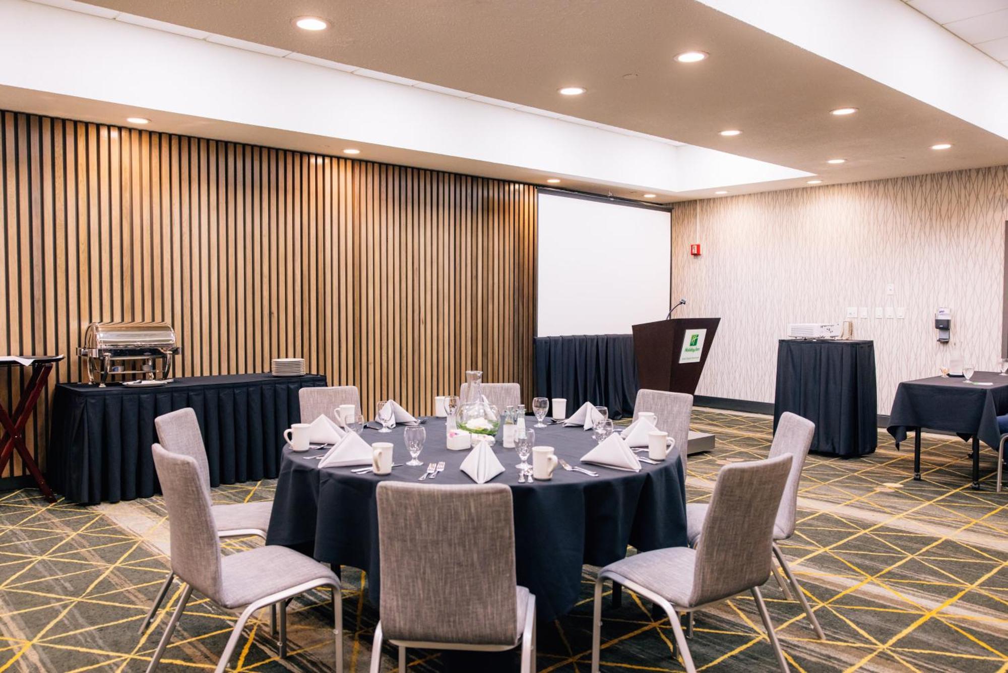 Holiday Inn Grand Rapids Downtown By Ihg Exterior photo